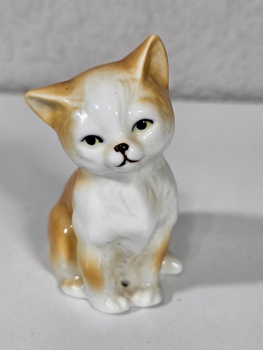Danbury Mint Cats of Character "Sitting Pretty" Figurine